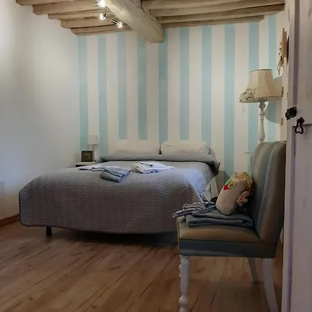My Bed & Breakfast *